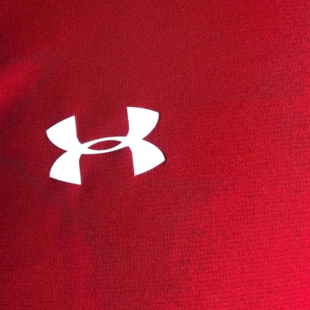 Under Armour NWOT Heat Gear Mens Short sleeve T-shirt, red & white sweat-wicking - Picture 5 of 5